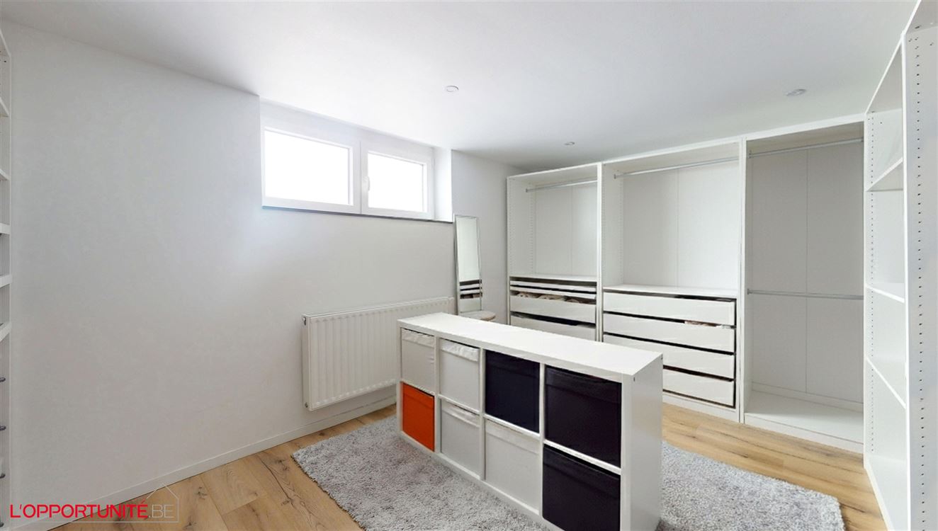 3 Façades Entité très calme
