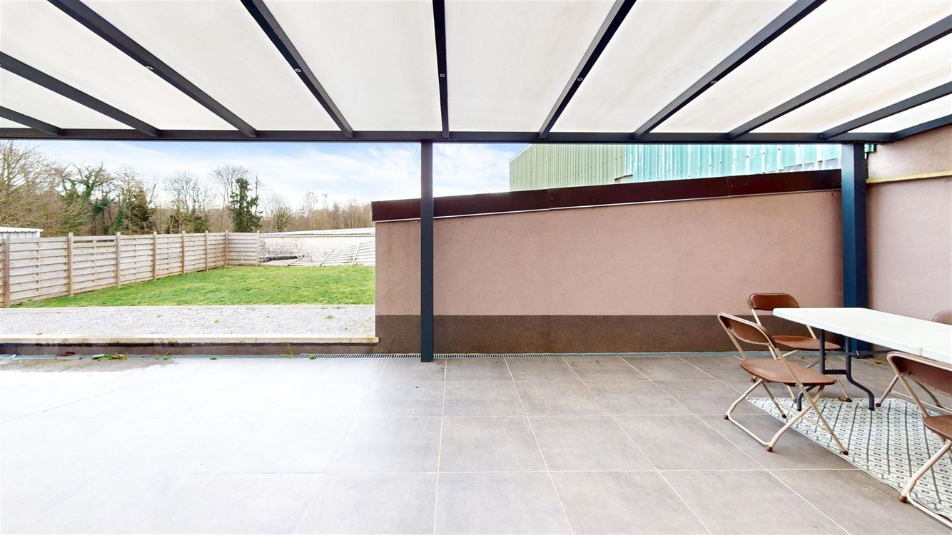 3 Façades Entité très calme