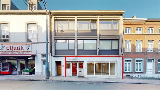 Rez- de- chaussée commercial et appartement
