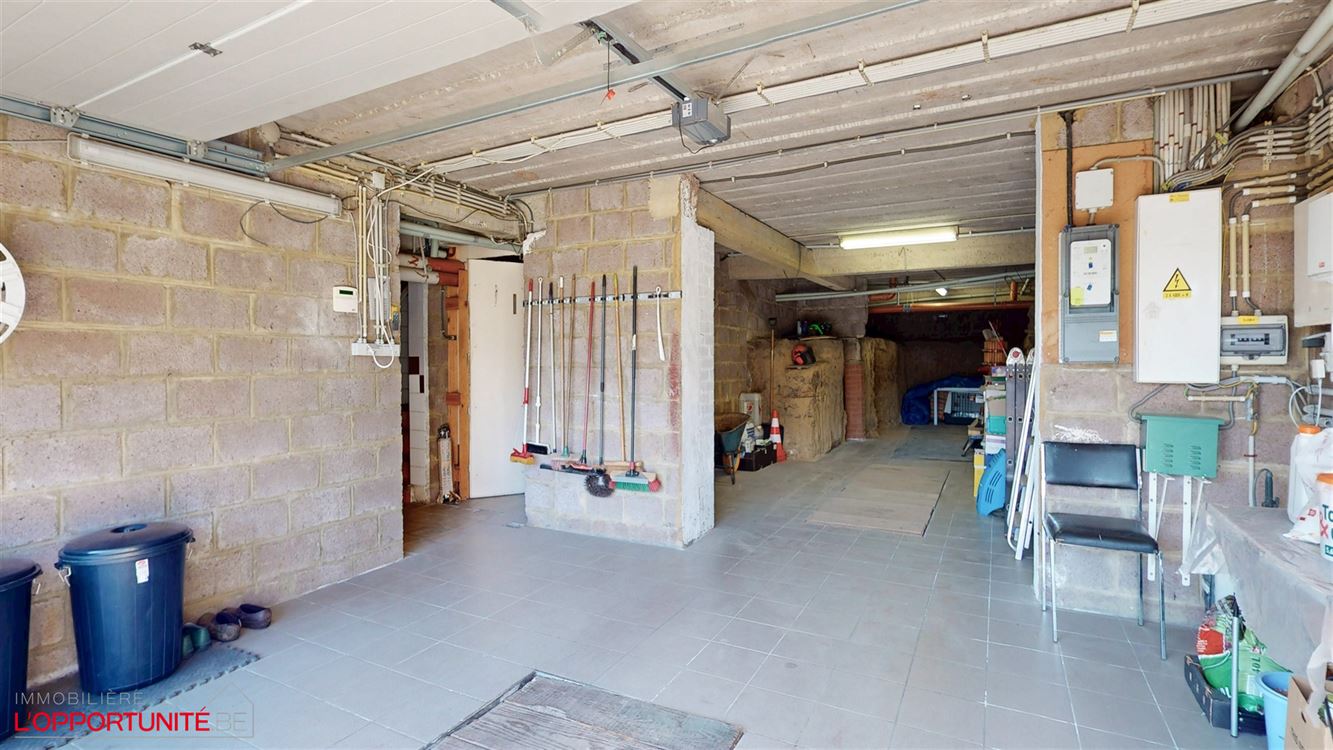 Magnifique villa 5 chambres, 22 panneaux, garage, jardin SUD, espace pro.