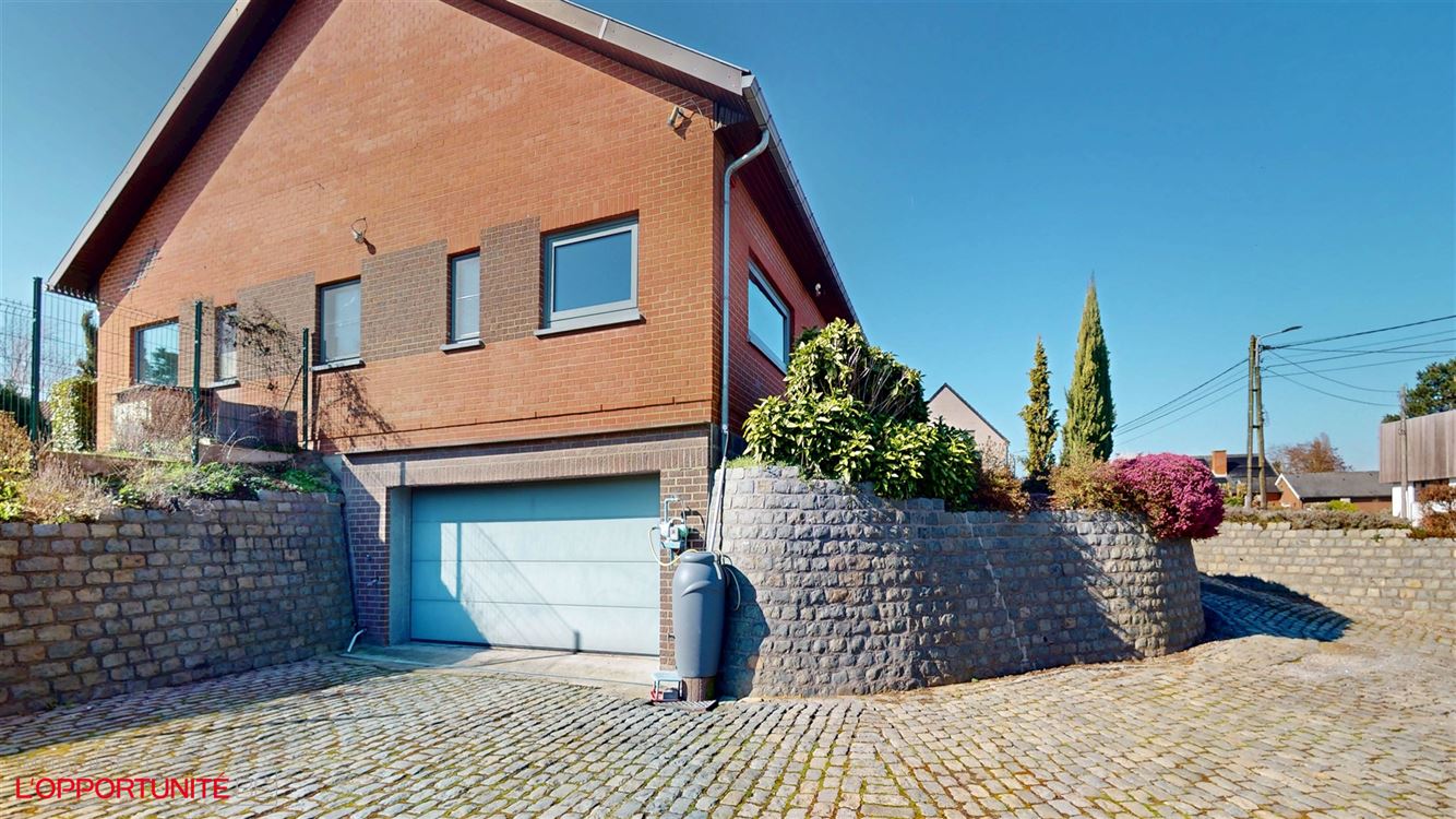 Magnifique villa 5 chambres, 22 panneaux, garage, jardin SUD, espace pro.