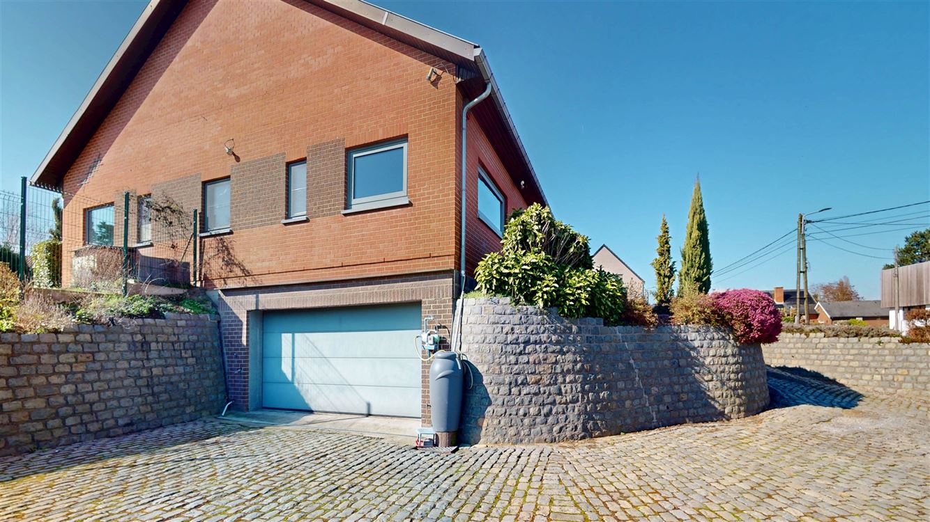 Magnifique villa 5 chambres, 22 panneaux, garage, jardin SUD, espace pro.