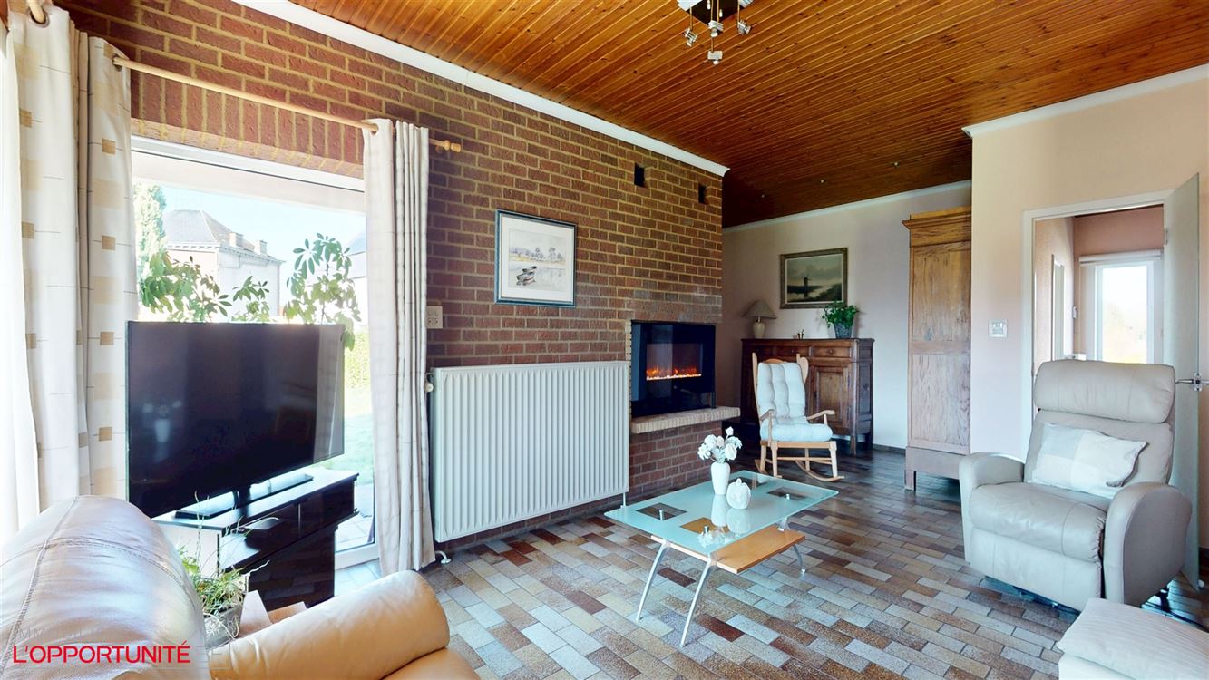 Magnifique villa 5 chambres, 22 panneaux, garage, jardin SUD, espace pro.