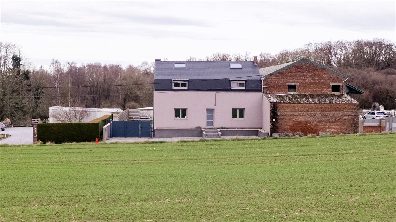3 Façades Entité très calme