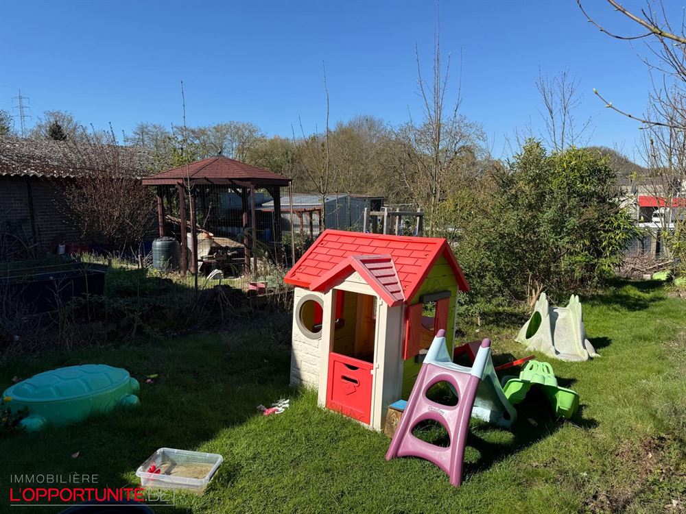 Belle maison 6 ch, 2 adresses, 2 garages, 2 parking, jardin