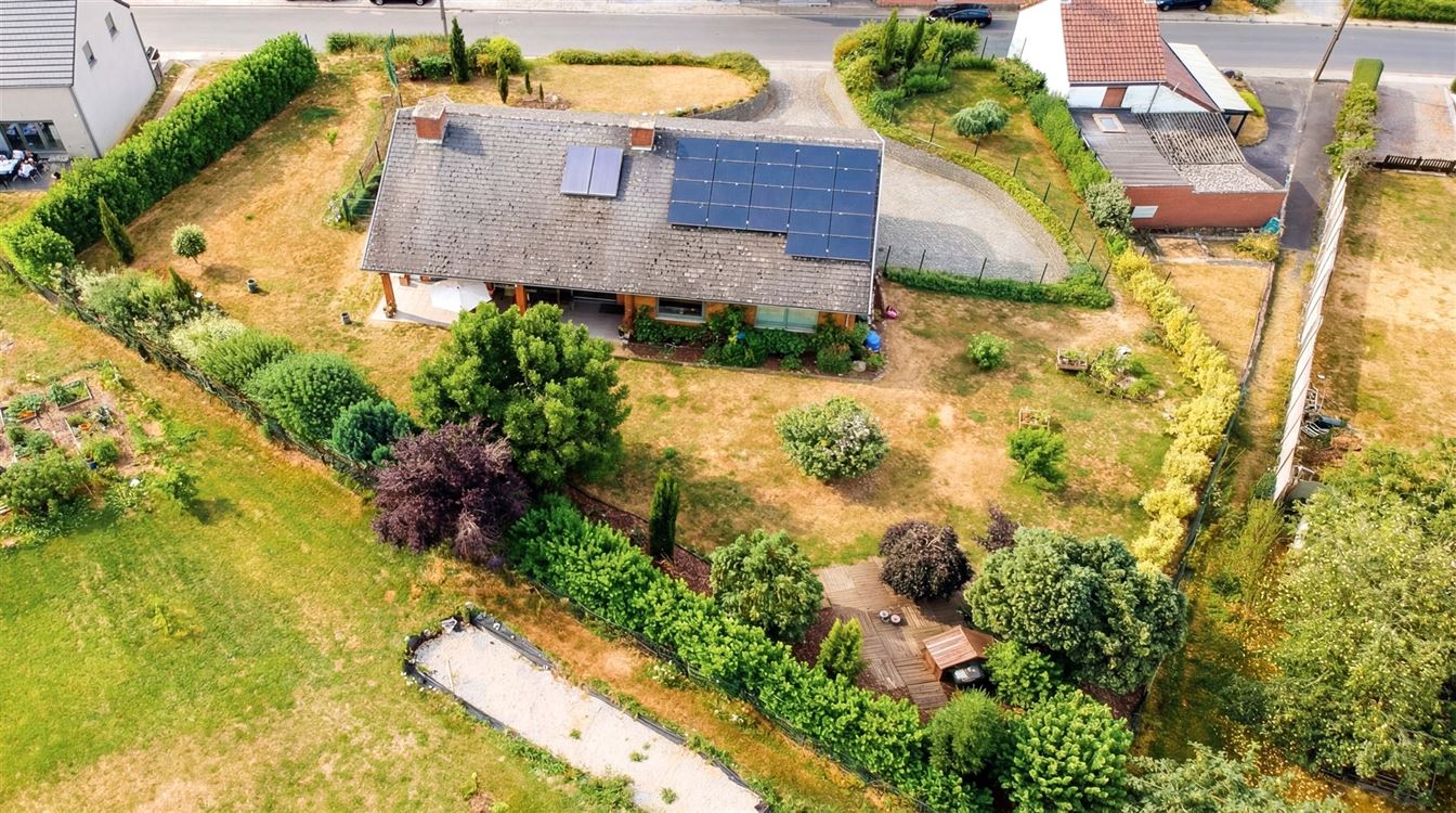 Magnifique villa 5 chambres, 22 panneaux, garage, jardin SUD, espace pro.