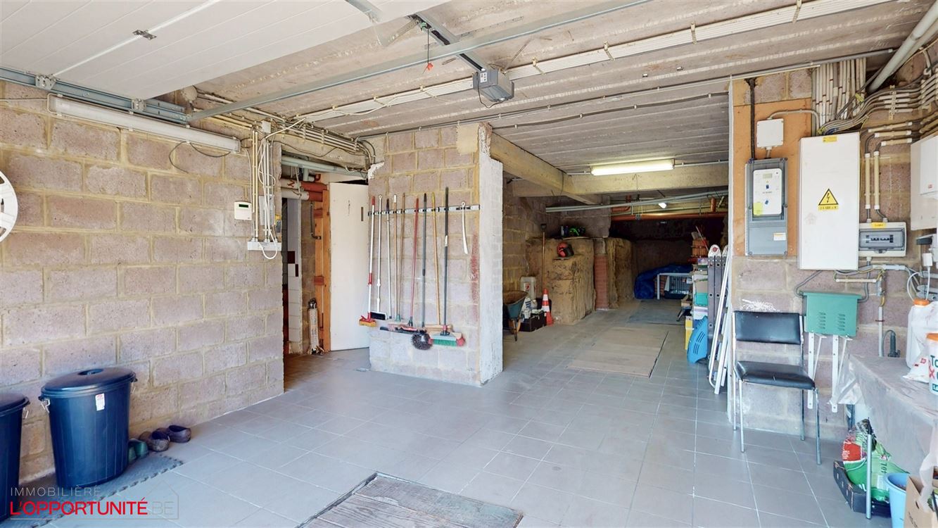 Magnifique villa 5 chambres, 22 panneaux, garage, jardin SUD, espace pro.