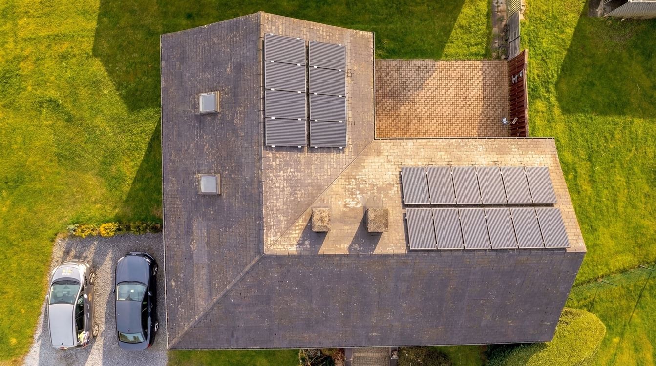 Villa de plain pied + Entrepôt + terrain agricole
