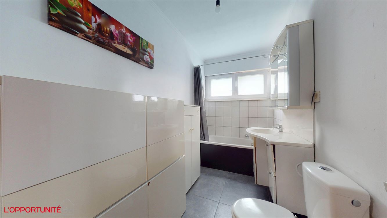 Rare plain pied 5 chambres, magnifique quartier résidentiel, garage et terrain de +/- 10 ares.
