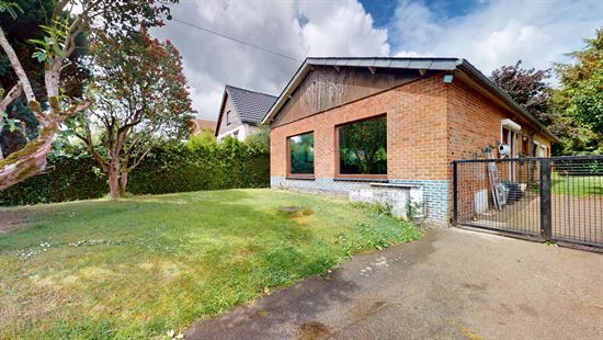 Rare plain pied 5 chambres, magnifique quartier résidentiel, garage et terrain de +/- 10 ares.