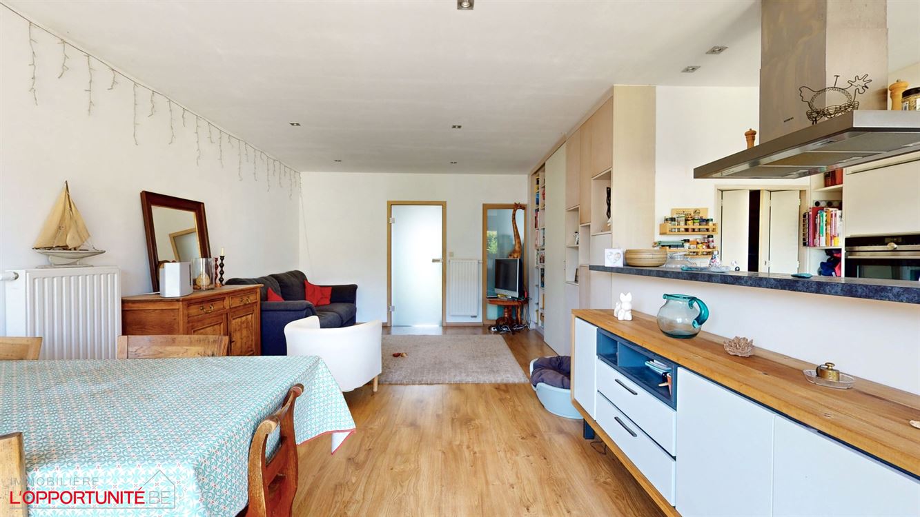 Splendide maison 2016, 4 chambres, bureau et beau jardin.