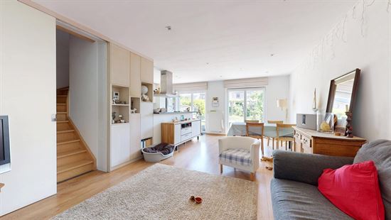 Splendide maison 2016, 4 chambres, bureau et beau jardin.