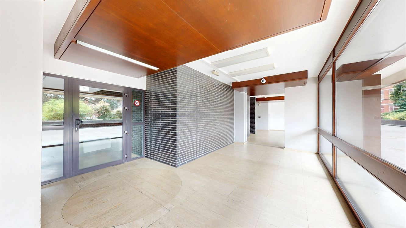 Splendide appartement au 8eme et dernier étage, deux chambres, et deux terrasses.