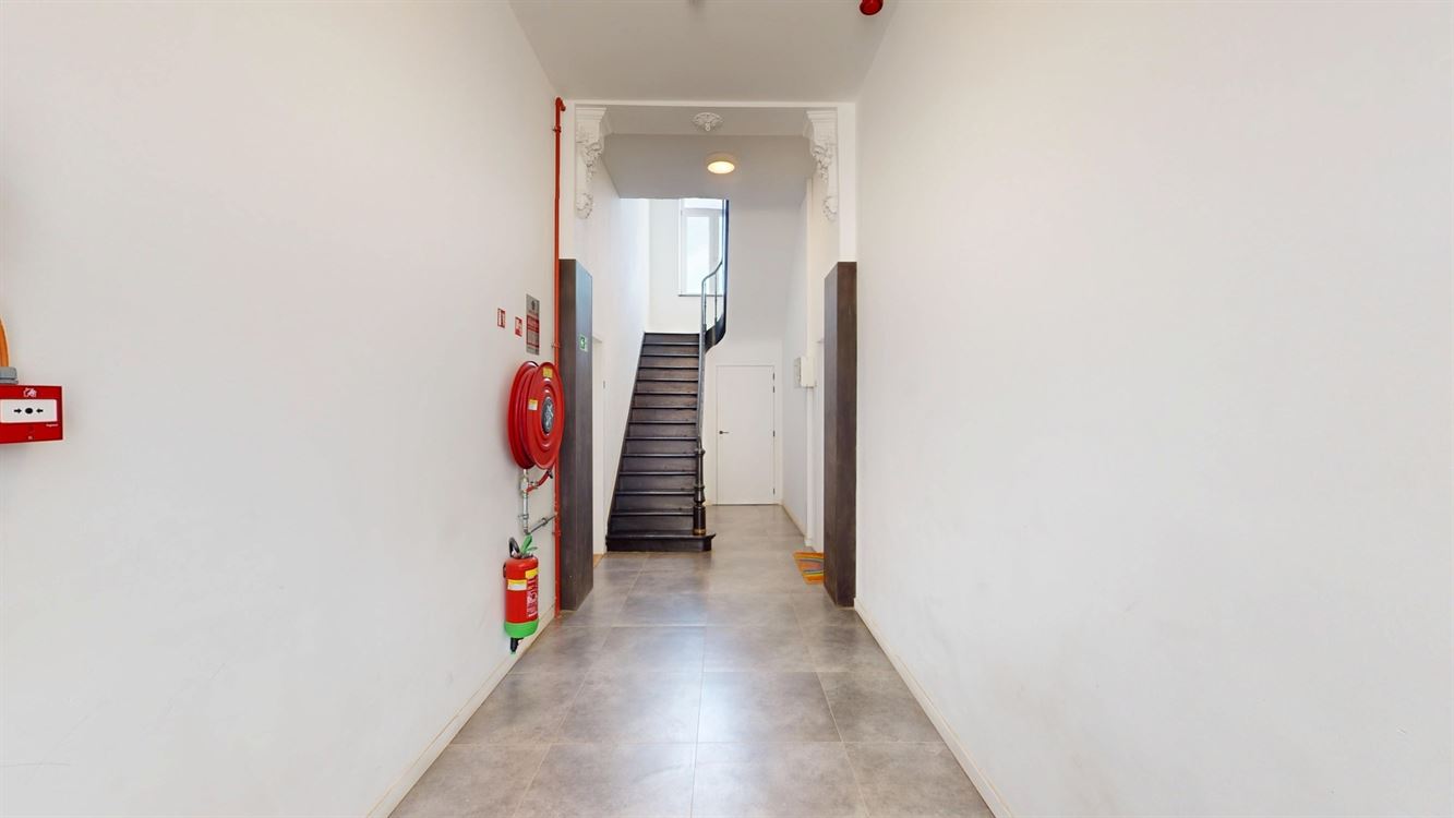 Magnifique appartement au 3eme et dernier étage sans ascenseur.