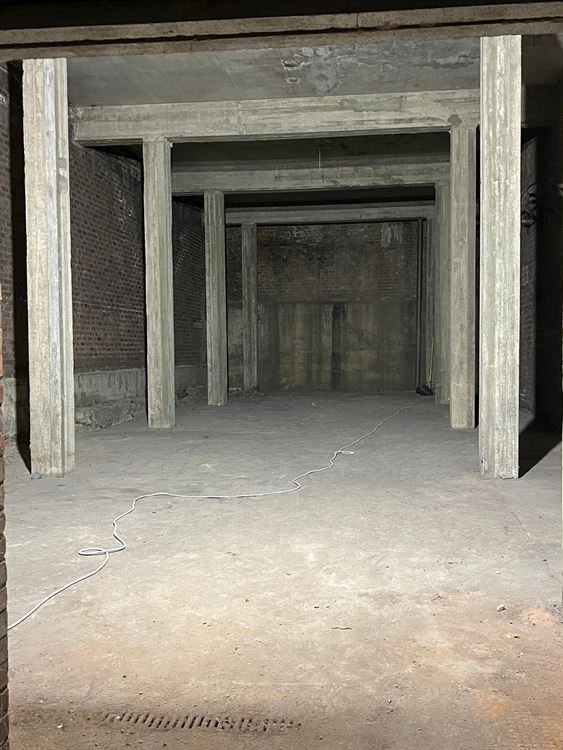 Pas de stockage voitures !!!! Entrepot de stockage de 120m².