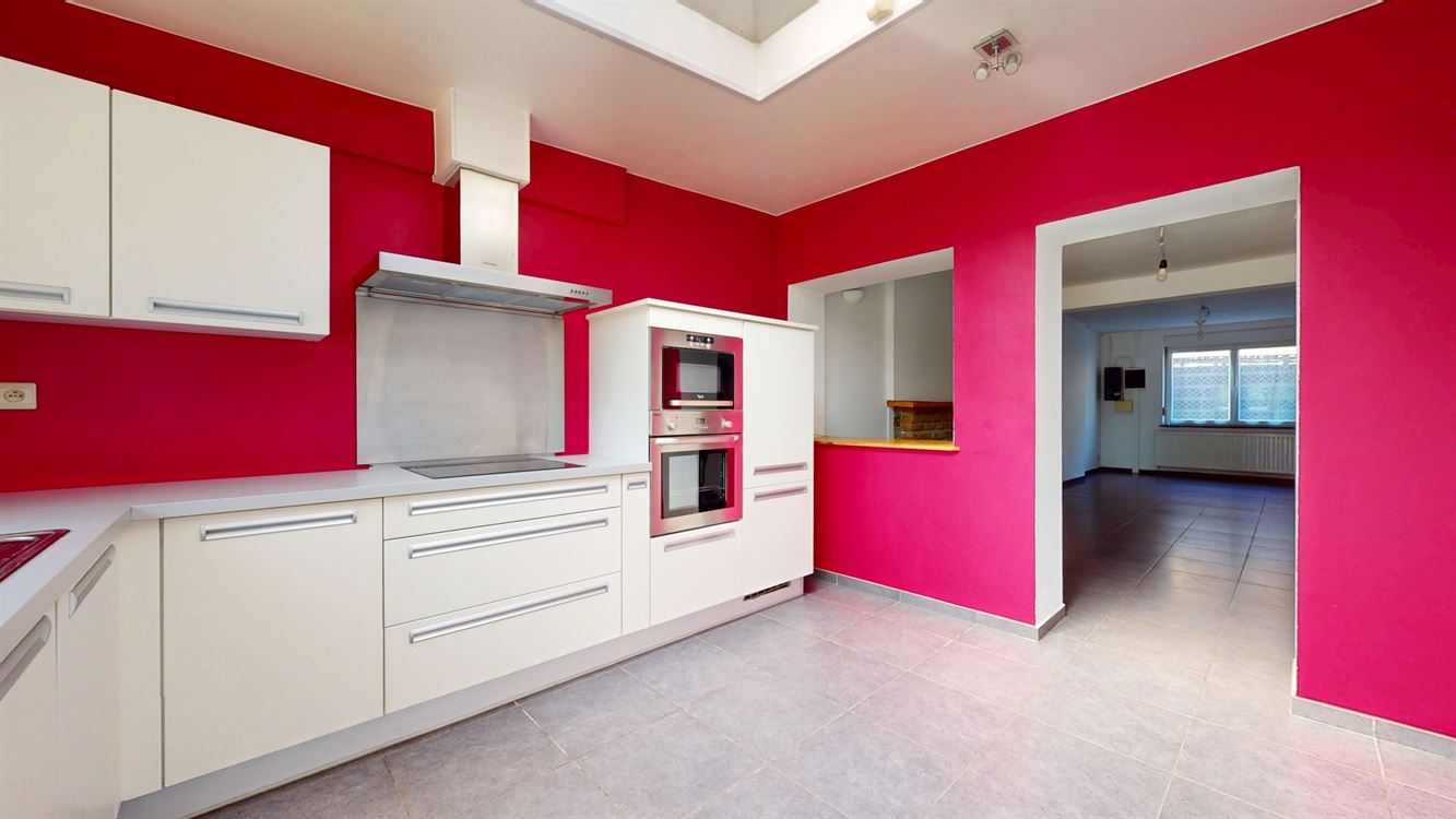Belle maison rénovée deux chambres, grenier et beau jardin.