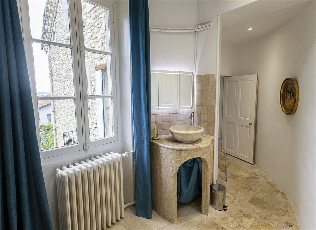 Image 22 : Propriété de caractère à 26 110 NYONS (France) - Prix 1.250.000 €