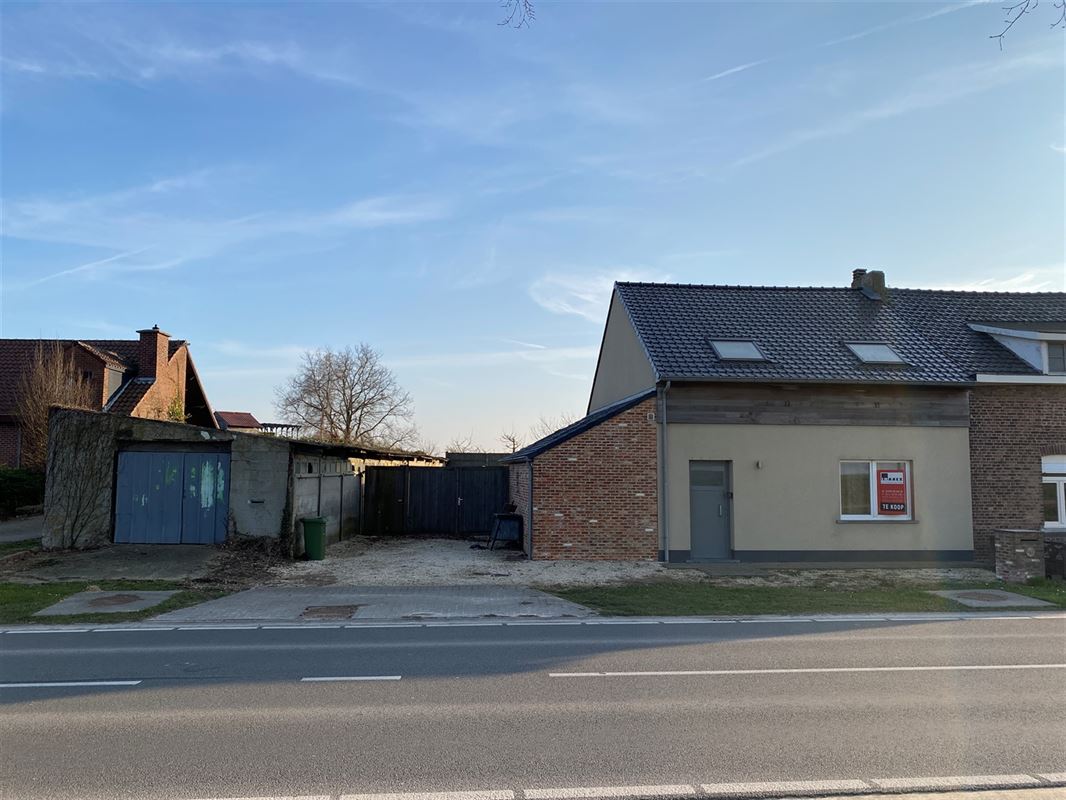 Half-open bebouwing te 3800 SINT-TRUIDEN (België) - Prijs 