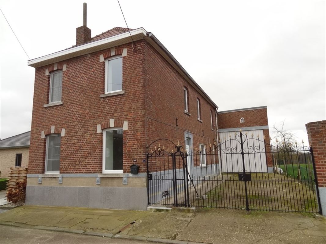 Half-open bebouwing te 3700 LAUW (België) - Prijs 