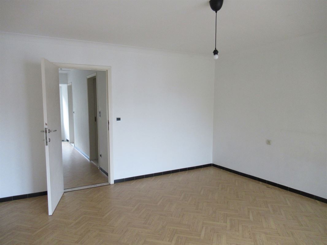 Foto 17 : Stadswoning te 3800 SINT-TRUIDEN (België) - Prijs &euro; 950