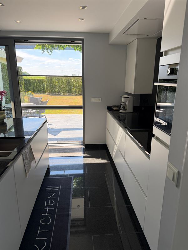 Foto 13 : Huis te 3850 NIEUWERKERKEN (België) - Prijs &euro; 525.000