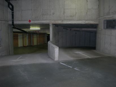 Garage G11.05.21 - Box fermé au niveau -0,5 dans le complex Apollo - Dimensions: 2,72 x 4,97 m - Entrée dans la Franslaan - Pleine propriété

...