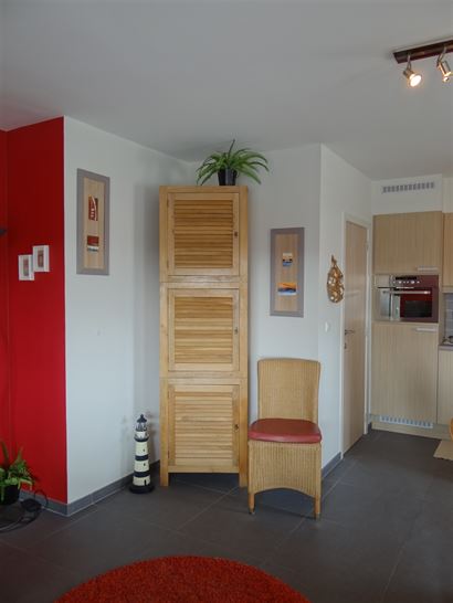 Res. Villa Renoir 0403 - Instapklaar dakappartement met twee slaapkamers - Mooi open zicht van op het hoekterras - Ruime inkom - Gastentoilet - Badkam...