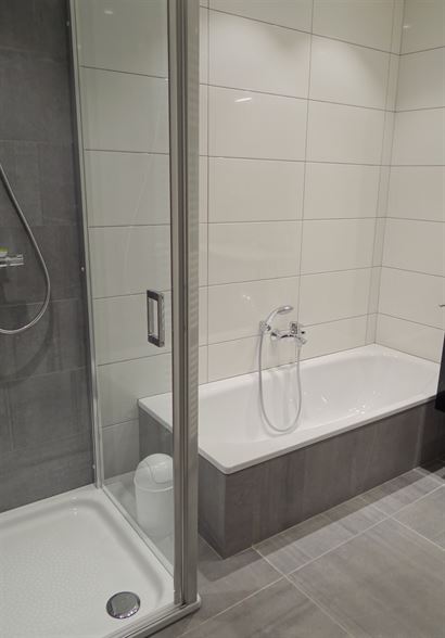 Res. Zoetelande 0104 - Instapklaar gerenoveerd appartement met slaapkamer - Zonnige ligging op de eerste verdieping in de Franslaan - Inkom met toilet...
