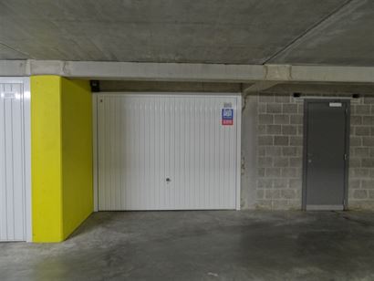 Complex de garage Franslaan G2071b - Garage/espace de stockage, box fermée dans la Franslaan - Situé au niveau -2 du complex de garage - Plein propr...