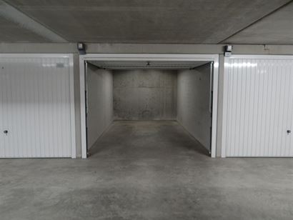 Garagecomplex Franslaan G2087 - Garage, box fermé - Situé au niveau -2 du complex de garages - Pleine propriéte - Ascenseur - Dimensions garge: 2,8...