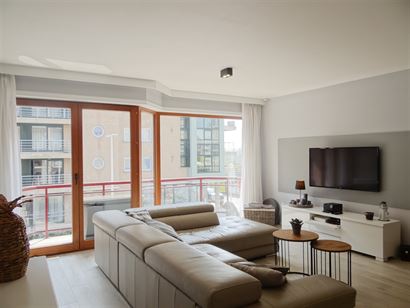 Res. Cap Sud I 0102 - Modern vernieuwd appartement met twee slaapkamers - Zonnig gelegen op de eerste verdieping in de Franslaan - Inkomhall met vesti...