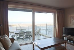 Res. Casino A 0104 - Heel gezellig appartement met zeezicht in residentie Casino - Centraal gelegen op de Zeedijk, op de eerste verdieping - Inkom met...