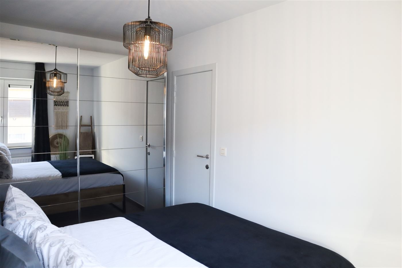 Res. Astrid 30-0102 - Recent gezellig appartement met slaapkamer - Gelegen op de eerste verdieping in de Astridlaan - Inkom met vestiaire - Badkamer m...