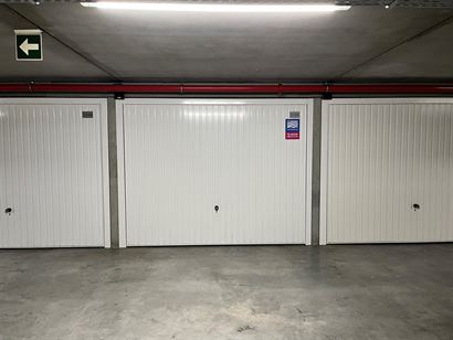 Garagecomplex Franslaan garage 2124 - Garage, box fermé dans la Franslaan - Situé au niveau -2 du complex de garage - Plein propriété - Dimensions...