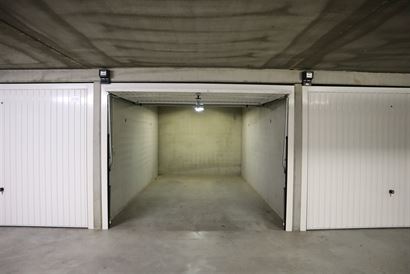 Garagecomplex Franslaan garage 1147 - Gesloten garagebox in de Franslaan - Gelegen op niveau -1 van het garagecomplex - Personenlift aanwezig - Volle ...