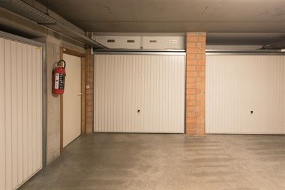 Res. Mithras garage 8 - Gesloten garagebox op de kelderverdieping van residentie Mithras - Afmetingen: 2,90 x 5,25 m - Bijhorende kelderberging met af...