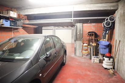 Res. Nieuwbries P1-2 - Heel ruime afgesloten garagebox op niveau -1 - Ingang via de Franslaan - Voetgangerstoegang via de Albert I-laan 253 - Afmeting...