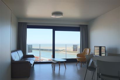 Res. Den Oever IV 0402 - Instapklare studio met slaaphoek - Prachtig zicht op zee, havengeul en duinen van op de vierde verdieping - Inkom met slaapho...