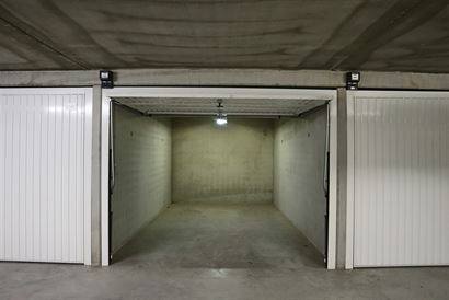 Franslaan garage 1089 - Garage, box fermé dans la Franslaan - Situé au niveau -1 du complex de garage - Plein propriété - Dimensions 2,88 x 5,65 m...