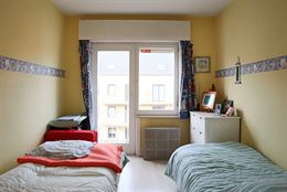 Res. Ter Duinen 0402 - Te renoveren appartement met slaapkamer - Zonnig gelegen op de vierde verdieping in de Franslaan - Inkom - Zonnige leefruimte -...