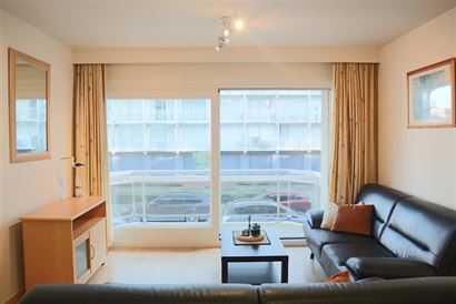 Res. Nieuwendamme 0103 - Aangenaam verzorgd appartement met twee slaapkamers - Zonnig gelegen op de eerste verdieping in de Franslaan - Inkom met vest...