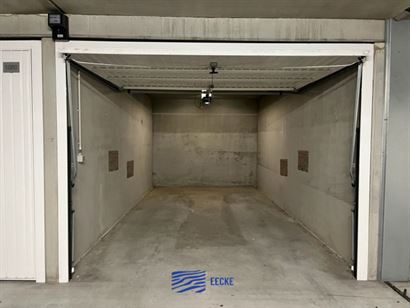 FRANSLAAN GARAGE 1078 - Gesloten garagebox in de Franslaan - Gelegen op niveau -1 van het garagecomplex - Personenlift aanwezig - Volle eigendom - Gea...