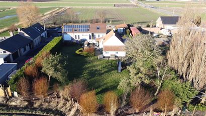 Villa De Derde Zaligheid - Maison de campagne - Située au calme entre Nieuwpoort et Pervijze, avec un accès facile à l'autoroute E40 - Salon avec c...