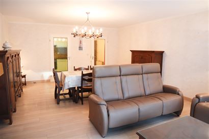 Res. Vérone C103 - Appartement spacieux à rafraîchir avec deux chambres à coucher - Situation ensoleillée dans la Franslaan - Hall d'entrée avec...