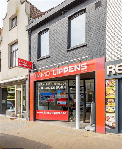 Opbrengsteigendom - In samenwerking met Immo Lippens - Te koop wegens verhuis
Handelspand: Commerciële ruimte - Keuken + extra ruimte - Kelder, terr...
