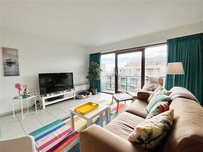 Whitby 0501 - Instapklaar zonnig appartement met twee slaapkamers - Gelegen op de vijfde verdieping, met zijdelings zicht op de havengeul! - Inkom met...
