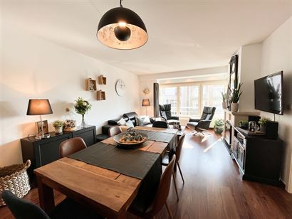 Weekend 0202 - Gezellig ruim appartement met drie slaapkamers - Zonnig gelegen in de franslaan  - Inkomhal met gasten toilet - Leefruimte met terras -...