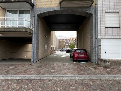 Panorama parking CA25 - Buitenstaanplaats situé à Residentie Panorama - Accès par Veurnestraat - Places de parking fermées - Achat en pleine propr...