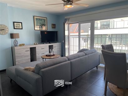 TE HUUR OP JAARBASIS - gemeubeld appartement - centrale ligging - zonneterras achteraan - woonkamer met aparte ingerichte keuken - 2 slaapkamers waarv...