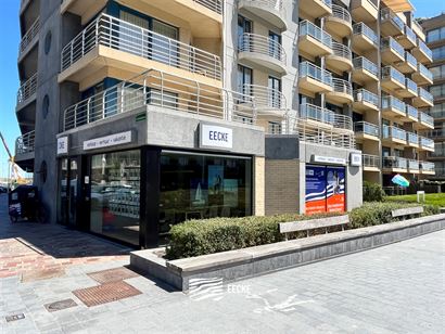 Ruim handelspand met veel passage en visibiliteit!  Gelegen op de hoek Lombardsijdestraat en het Fabreplein - Totale oppervlakte van 160 m² met aansl...